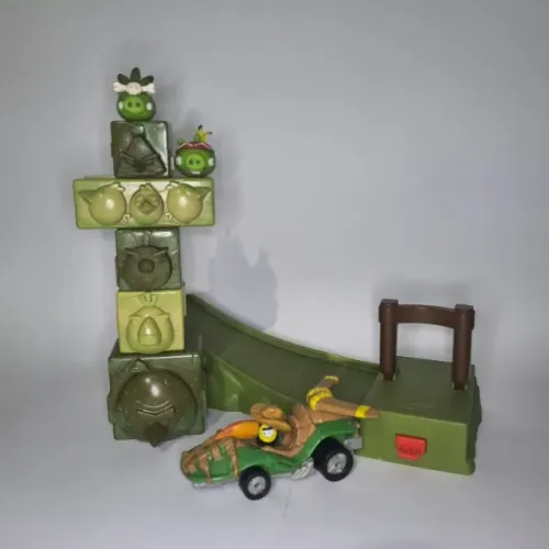 Angry Birds GO! Jenga Tower Knockdown - Pista da carrinho