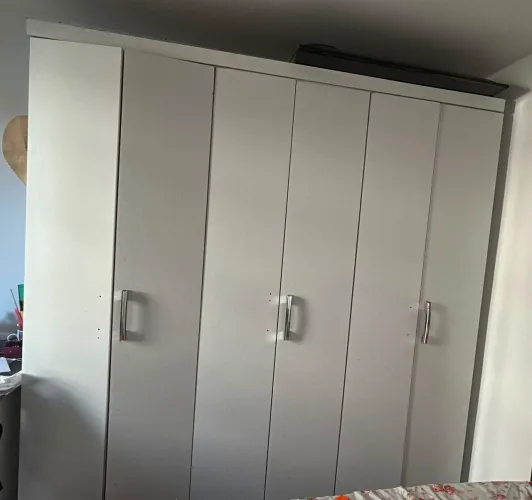 GUARDA ROUPA