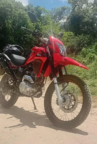 Vendo Shineray 175, com menos de 8000 km rodados por 15.000 