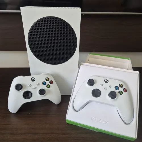 XBOX SERIES S - 512GB C/2 CONTROLES