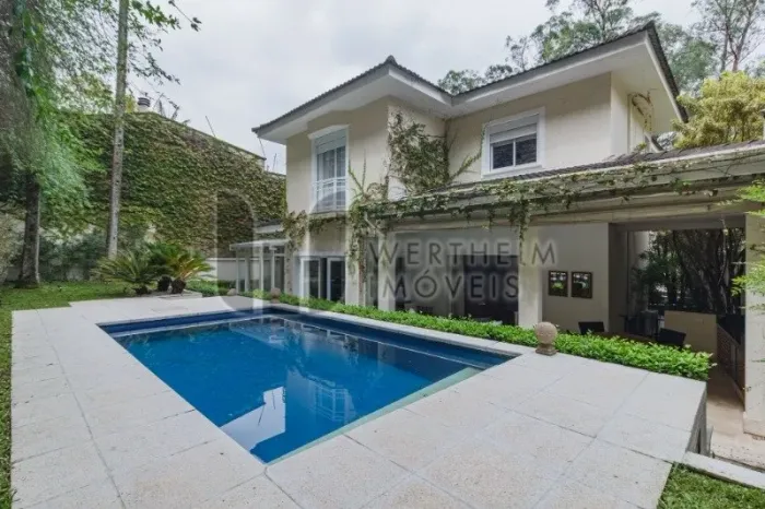 Casa em condomínio no Jardim Guedala!