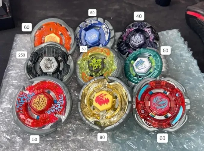 Beyblades originais