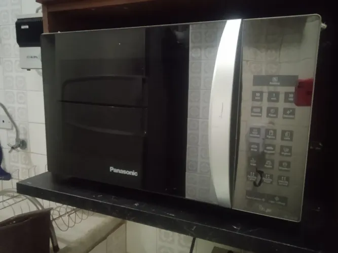 Microondas da Panasonic espelhado 32 l