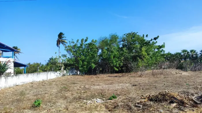 Terreno 20x30 com registro em Praia do Coqueiro - Luís Correia - PI