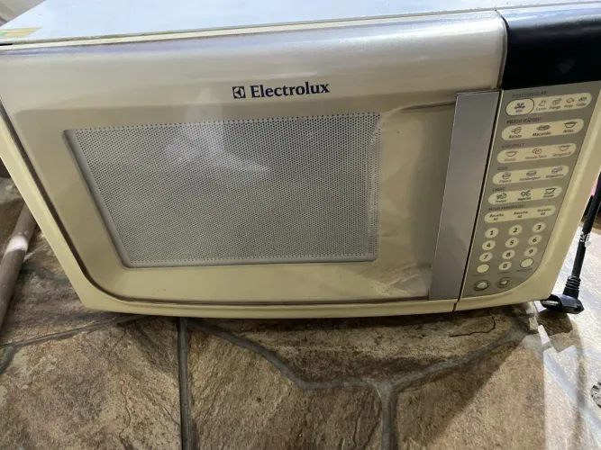 Microondas eletrolux bom funcionamento