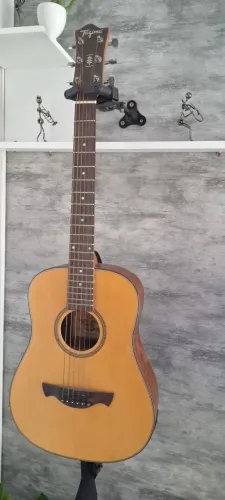 Violão Tagima Walnut Five Baby > pré-amplificador Fishman Isys