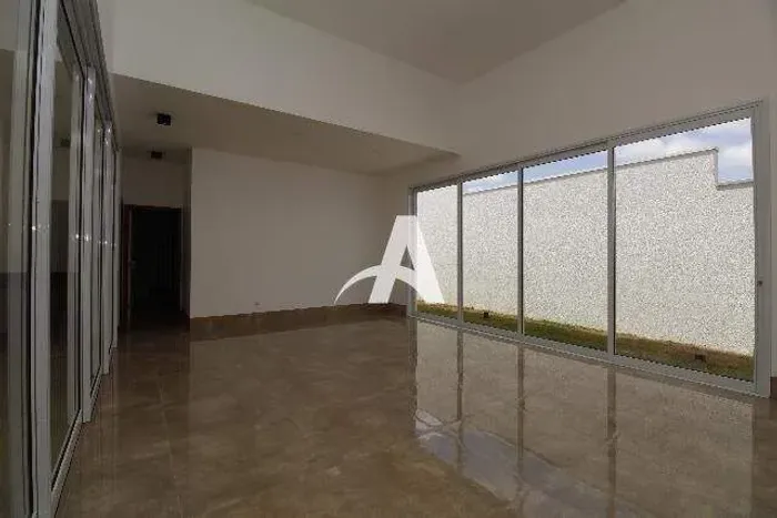 Casa em Condomínio para aluguel, 3 quartos, 3 suítes, 2 vagas, Granja Marileusa - Uberlând