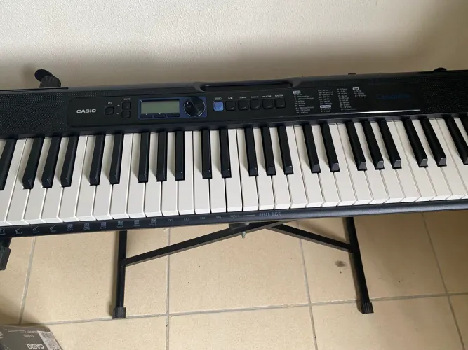 Teclado musical Casiotone CT-S 300