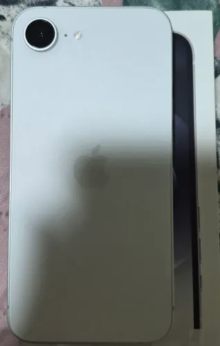 iPhone 16e. 128 gigas. 1 mês de uso. 2.649