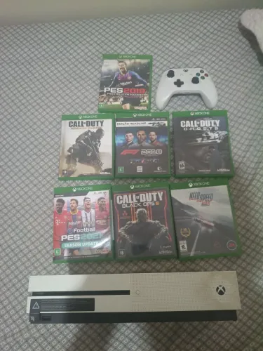 XBOX ONE S com vários jogos