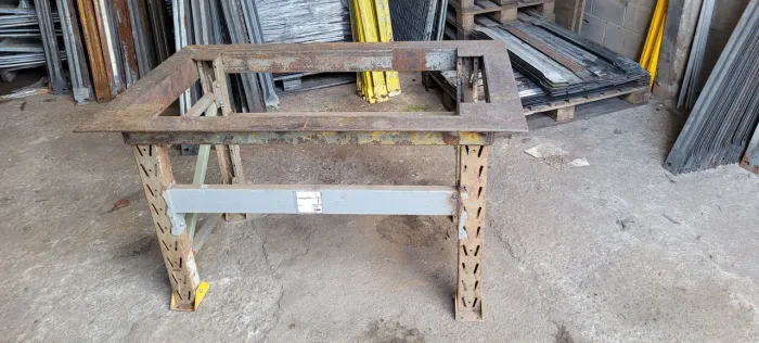 Bancada de ferro 0,90 x 1,40 
