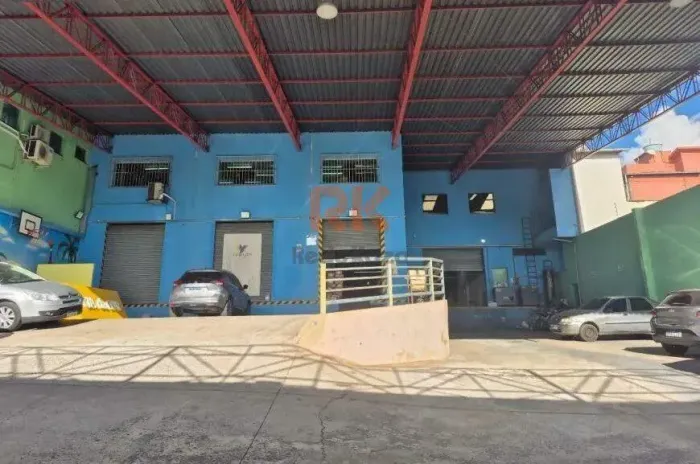 Galpão Comercial/Industrial em Belo Horizonte (São Francisco) 1.800 m² | 6 vagas
