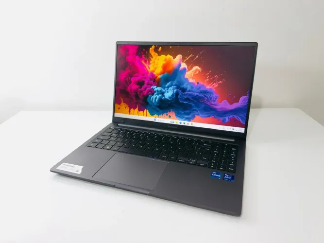 Notebook Samsung Galaxy Book3-I7-13th-16GB Ram-SSD 512GB Nvme-Tela 15.6 FHD IPS