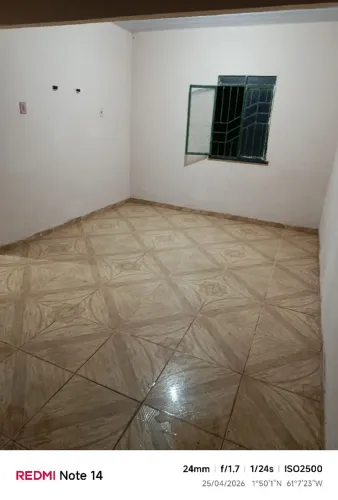 Vendo,negócio,pego entrada e parcelo casa em Caracaraí ou troco por uma em boa vista 