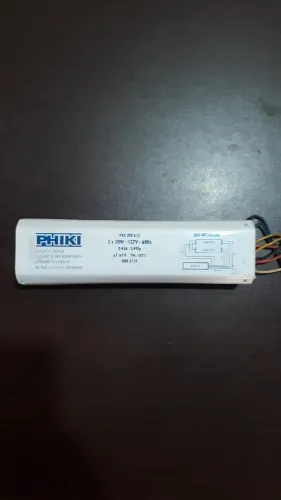 Reator Phiki partida rapida para duas lampadas fluorescentes