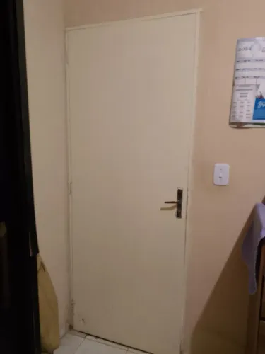 Vendo duas porta madeira