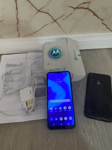 Celular moto G 8 power lite top.