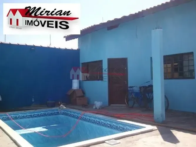 Linda casa a venda em bairro nobre de Peruíbe