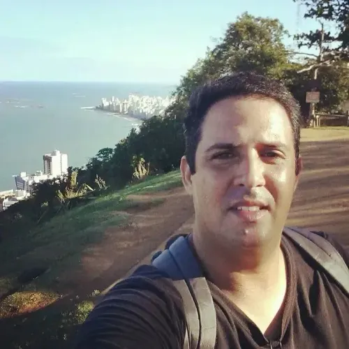 Cuidador de deficiente físico e idosos