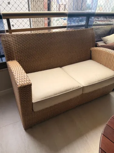 Sofá MAC 2 Lugares ? Charme e Conforto para sua Varanda