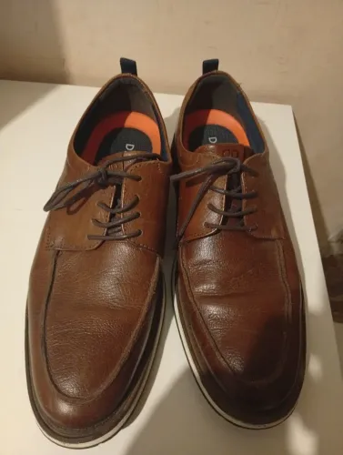 Sapato Democrata Metropolitan Type Marrom