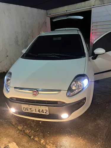 Fiat Punto Essence 1.6 Flex 16V 5P 2014