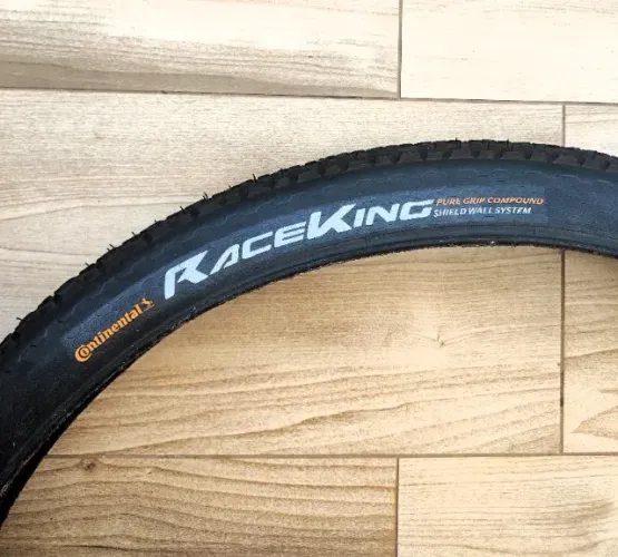 Pneu Continental Crossking e Raceking aro 29 MTB