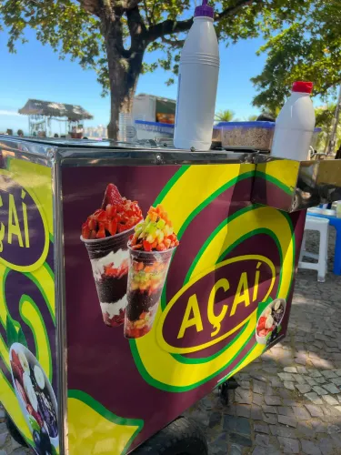 Carrinho de açaí em bom estado