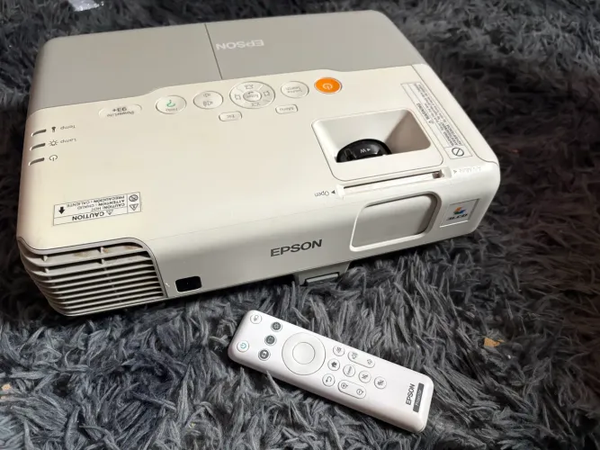 Projetor Epson hdmi Aceito cartão 