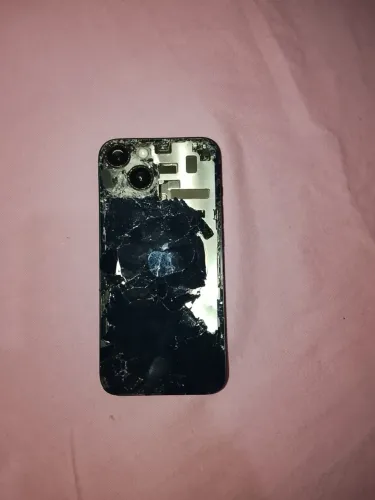 iPhone 14 retirada de peças