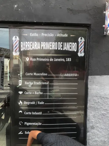 Adesivos perfurados, lonas, banners
