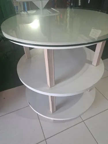Barbada imperdível. Mesa mdf redonda excelente qualidade. Para centro de comércio ou casa.