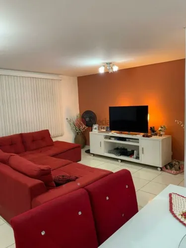 Sobrado na Cidade Patriarca, com 3 suítes.