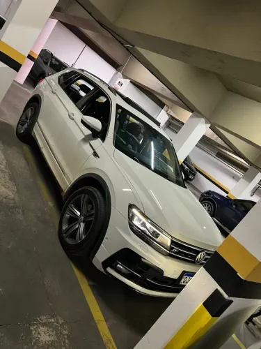 Volkswagen Tiguan Allspac R-line 350 TSI 2.0 4X4 2019