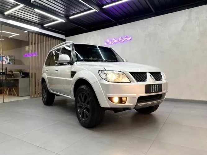 Mitsubishi Pajero TR4 2.0 Flex 16V 4X2 Aut. 2010