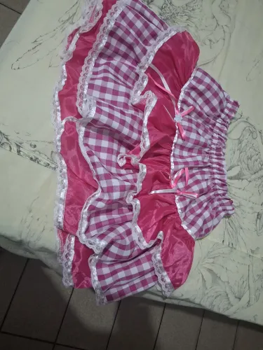 Vendo saia rosa com florzinha para sao João 