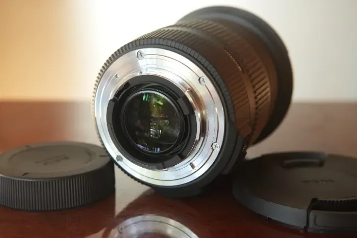 Sigma 17-50mm f/2.8 EX DC OS HSM - Nikon F (DX)