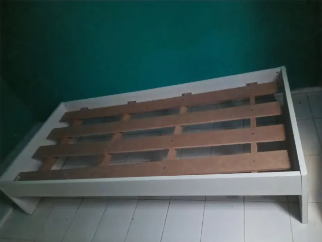 Cama solteiro + colchão 