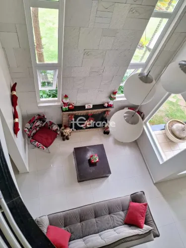 Casa à venda no Condomínio Serein, Vargem Grande Paulista, com 320 m² e 4 vagas de garagem