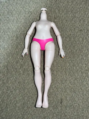 Rainbow High Body Brinquedo Boneca Peças