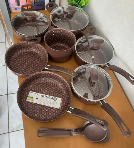 Kit Jogo de Panelas Antiaderente com Tampas de Vidro