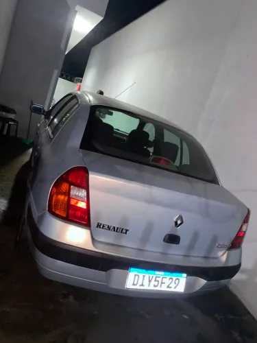 Renault Clio Expression 1.0/1.0 Hi-power 16V 3P 2004