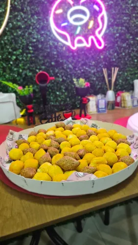 Salgados e doces para festas e eventos