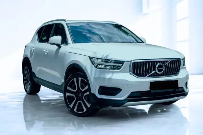 Volvo XC40 XC 40 T-5 Híbrido Momentum 1.5 262cv 2021