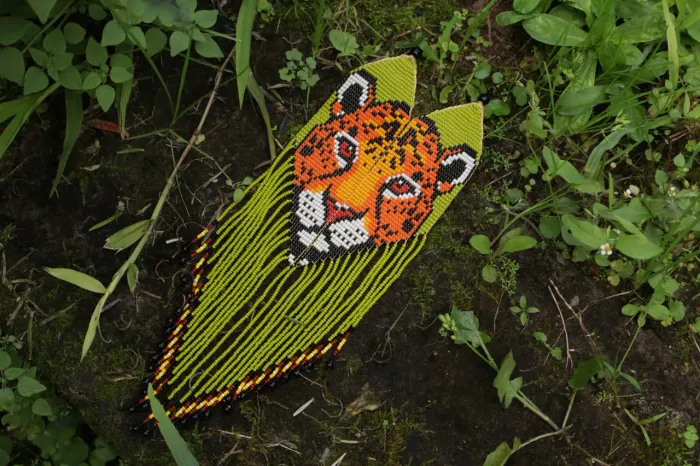 Brinco onça pintada grande