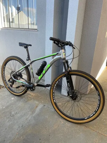 Bike GTA Insane Aro 29 | 12 Velocidades | Freio Hidráulico | Muito Nova