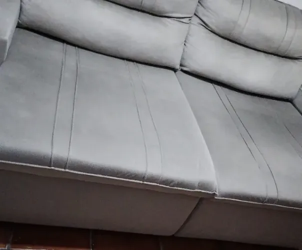 Sofá retrátil novinho  1.000 reais