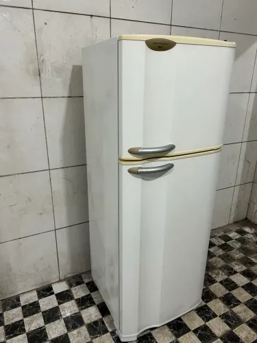 Geladeira Electrolux frost free