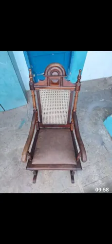 CADEIRA DE BALANÇO ANTIGO