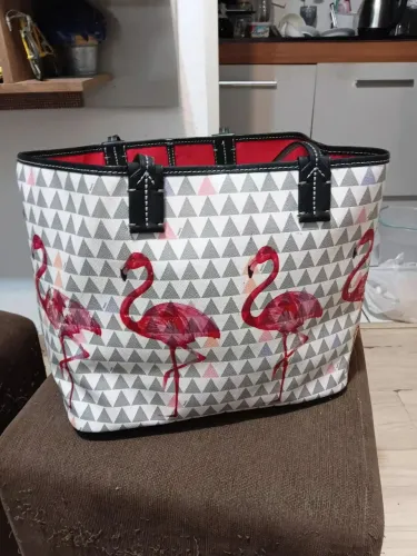 Vendo uma bolsa schutz flamingo original de couro legítimo